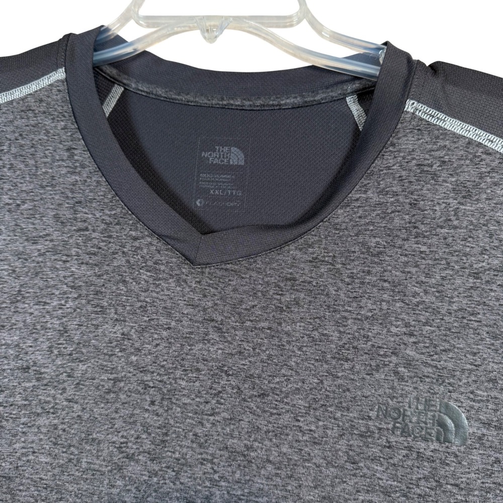 The North Face Mens XXL V Neck Short Sleeve Athletic Shirt Gray FlashDry